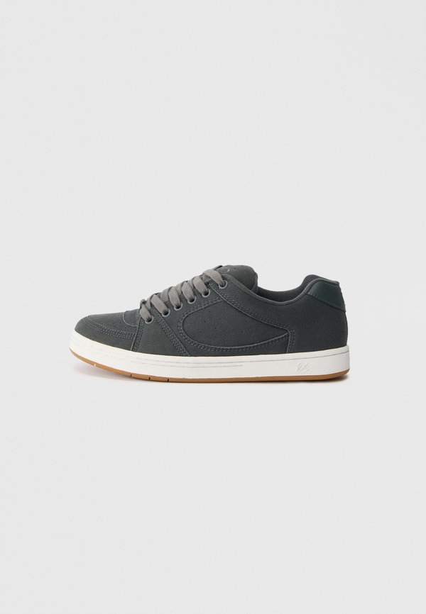és ACCEL UNISEX