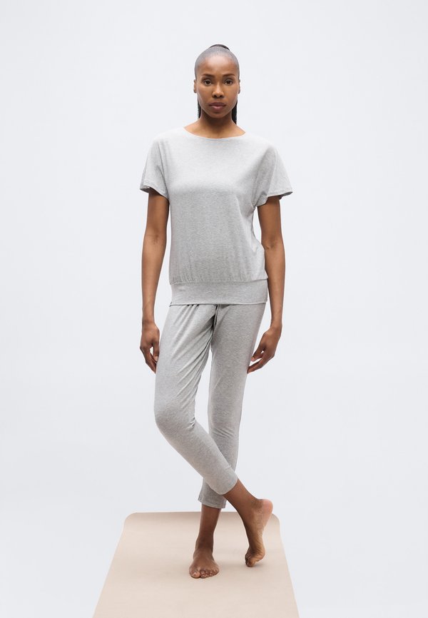 Yogasearcher MEDE
