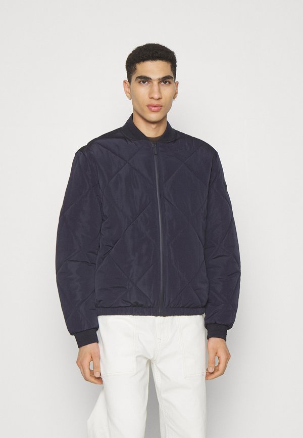 Calvin Klein SIGNATURE QUILT