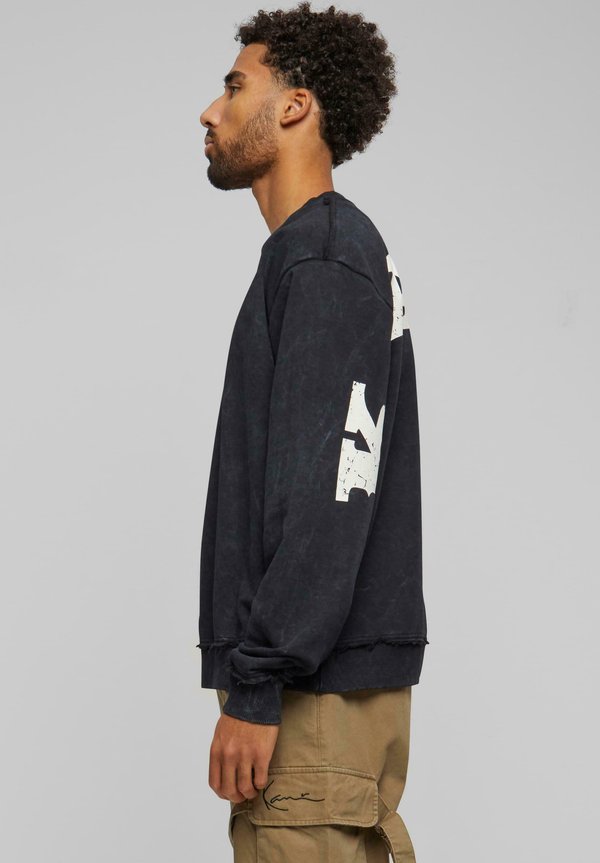 Karl Kani SMALL SIGNATURE DISTRESSED OS CREW