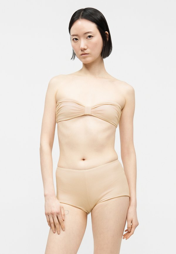 Undress Code ESSENTIAL
