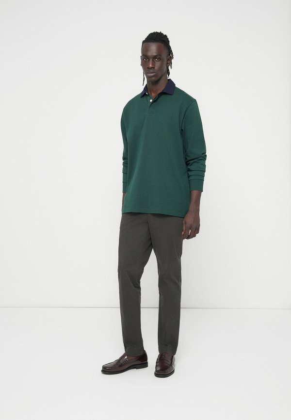 Hackett London