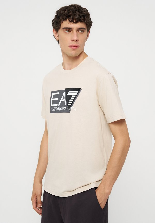 EA7 Emporio Armani