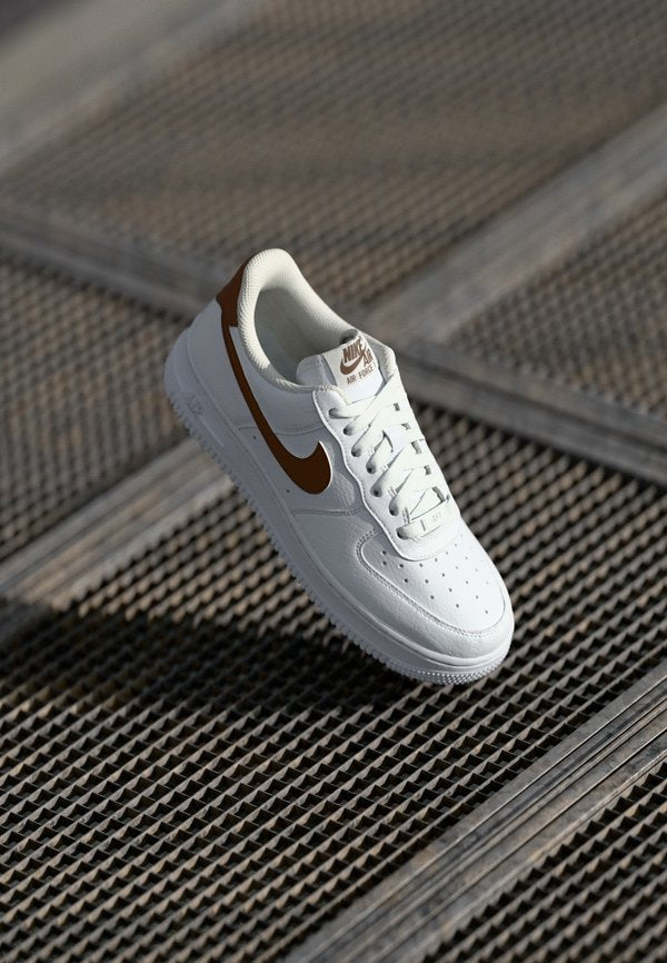 Nike Sportswear AIR FORCE 1 07 NEXT NATURE - Trainers - white/fauna brown
