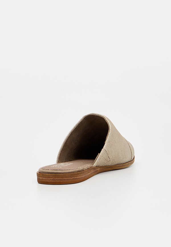 TOMS JADE