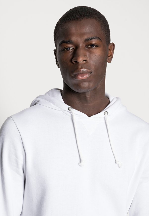 Pier One by Zalando
