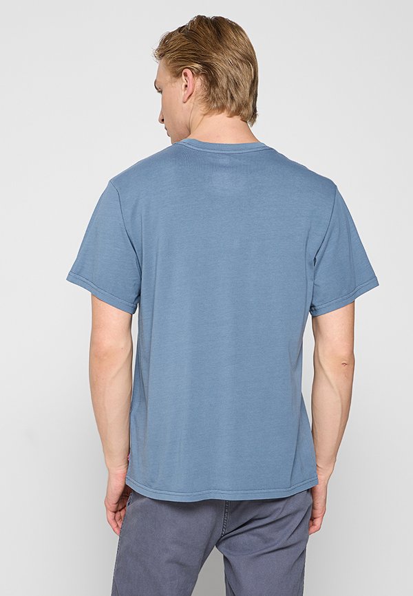 Levi's® RELAXED FIT TEE