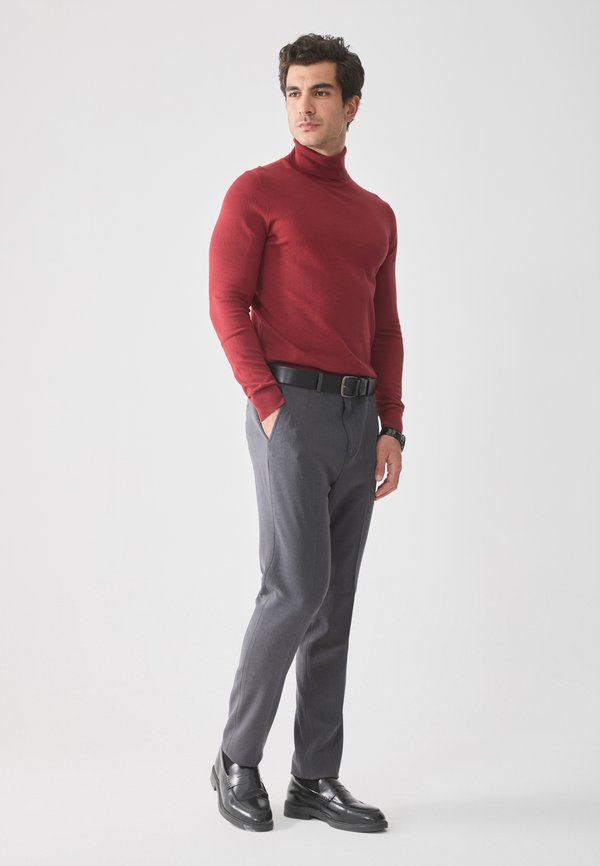 Pier One by Zalando