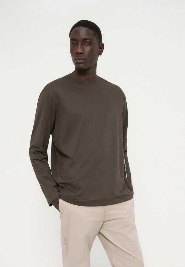 Armani Exchange