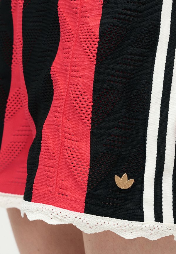 adidas Originals FIREBIRD