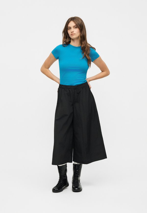 Vero Moda Petite VMTORI WIDE CULOTTE PANT
