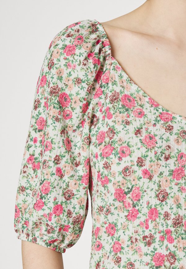 Vero Moda Tall VMGELINA PUFF DRESS