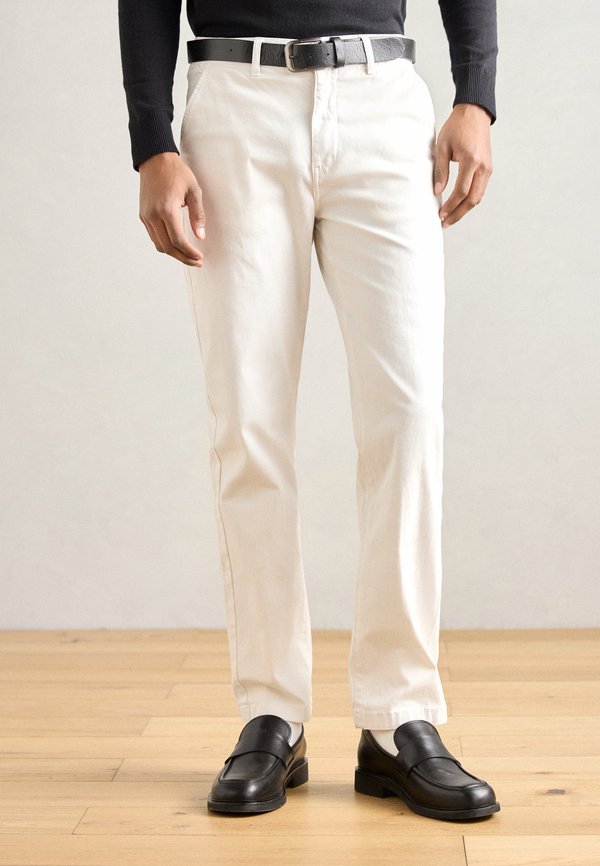 Lindbergh SUPERFLEX CHINO WITH BELT