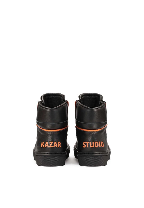 Kazar BARTON
