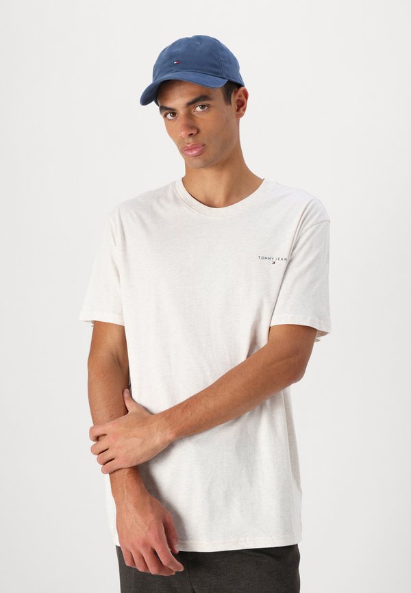 Tommy Jeans SLIM LINEAR CHEST TEE