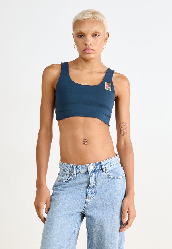 Nike Sportswear YOON