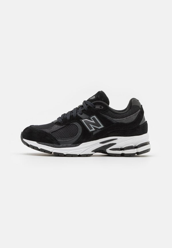 New Balance M2002 UNISEX - Trainers - black