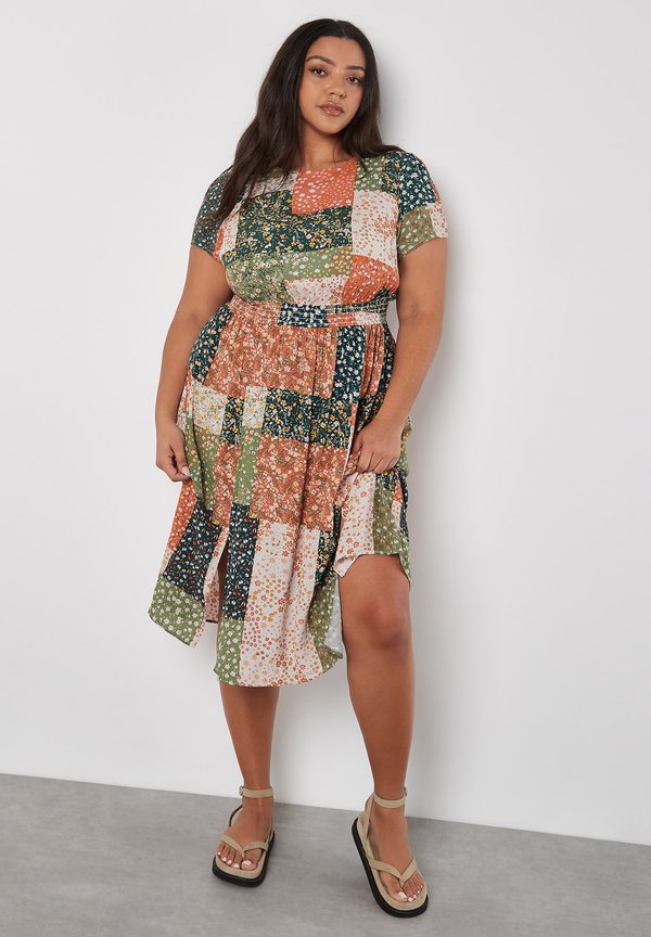 Apricot DITSY PATCHWORK  MIDI