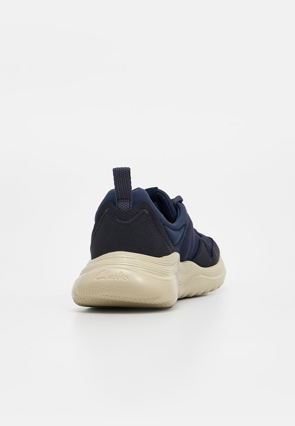 Clarks LT360