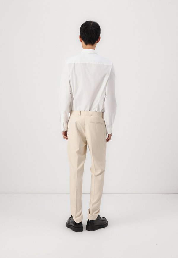Isaac Dewhirst NOTCH SUIT NEW COAT SLIM