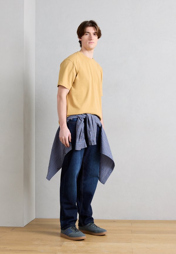 Lindbergh O-NECK TEE OVERSIZE S/S
