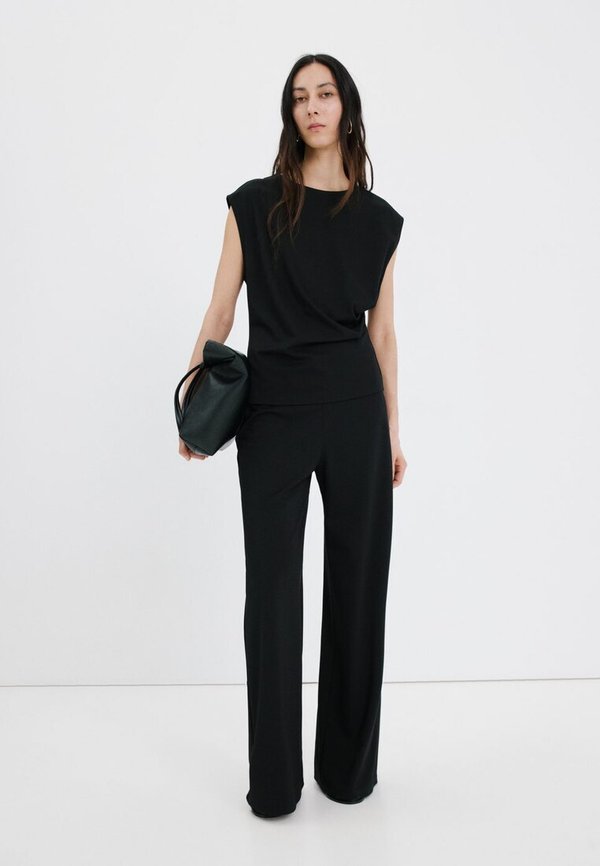 Mango Blouse - black