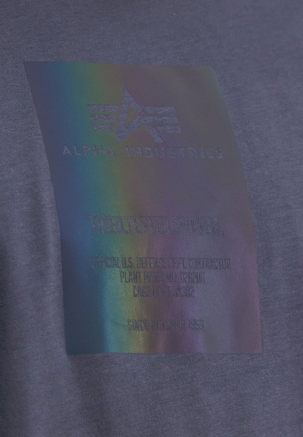 Alpha Industries RAINBOW REFLECTIVE LABEL T