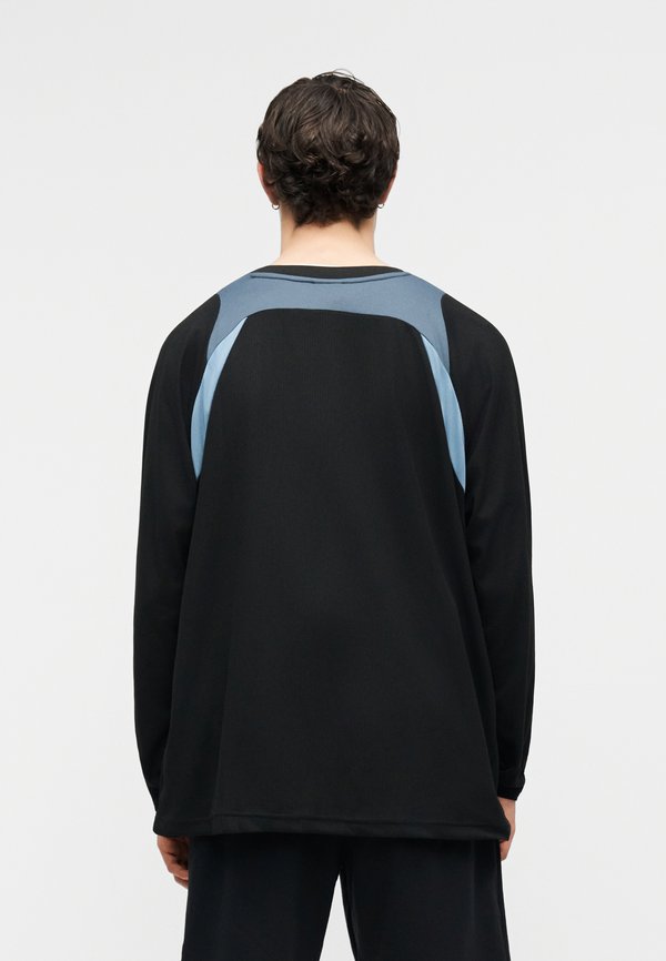 Umbro PANELLED