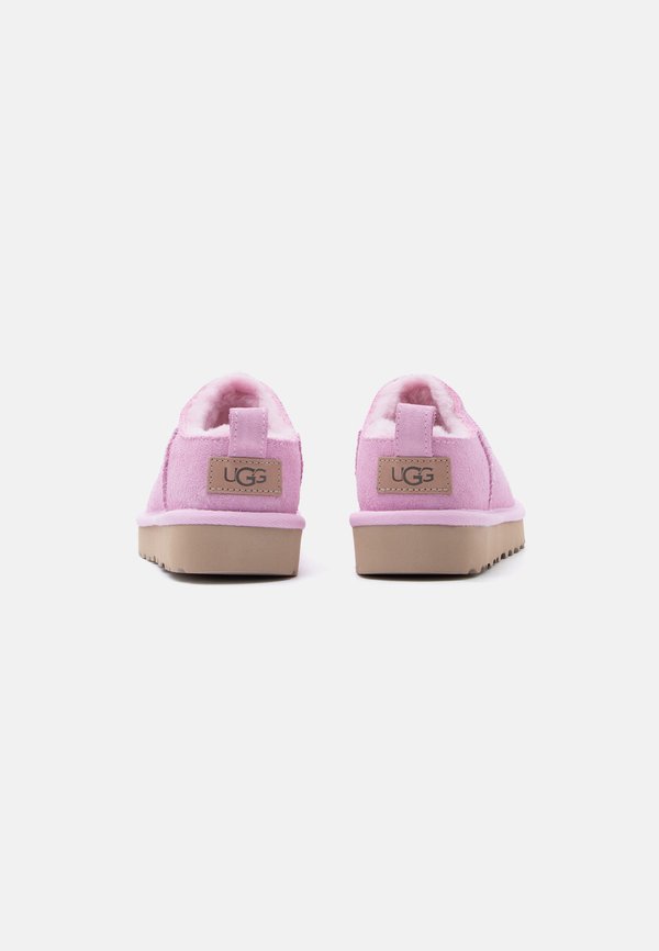 UGG CLASSIC