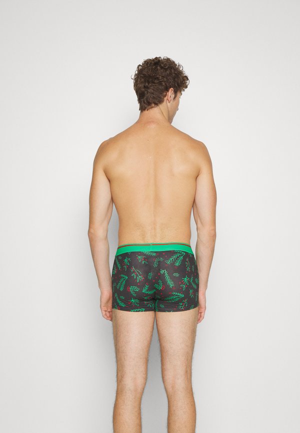 Only & Sons BOX SOCKS AND TRUNKS 4 PACK SET