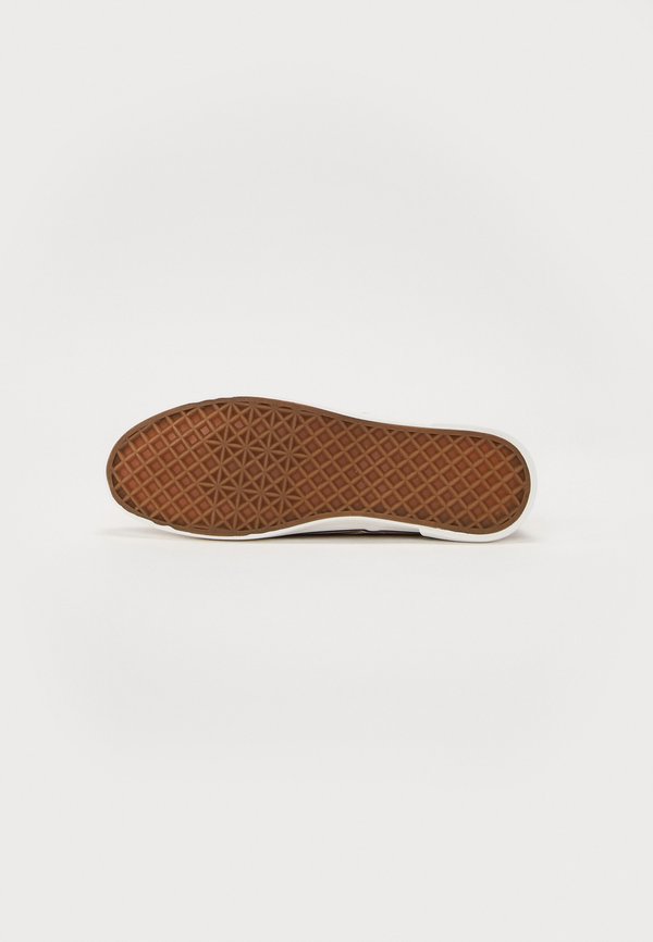 Pier One by Zalando