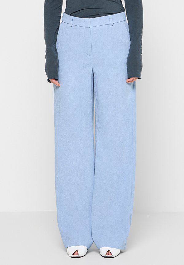 RIANI WIDE FIT