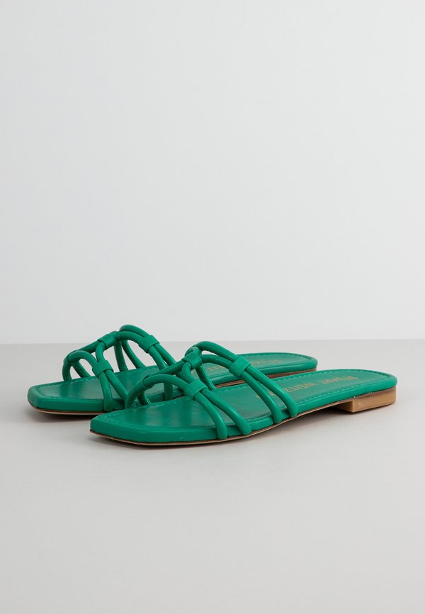 Stuart Weitzman