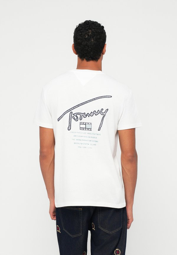 Tommy Jeans SIGNATURE BACK LOGO CREW NECK T-SHIRT