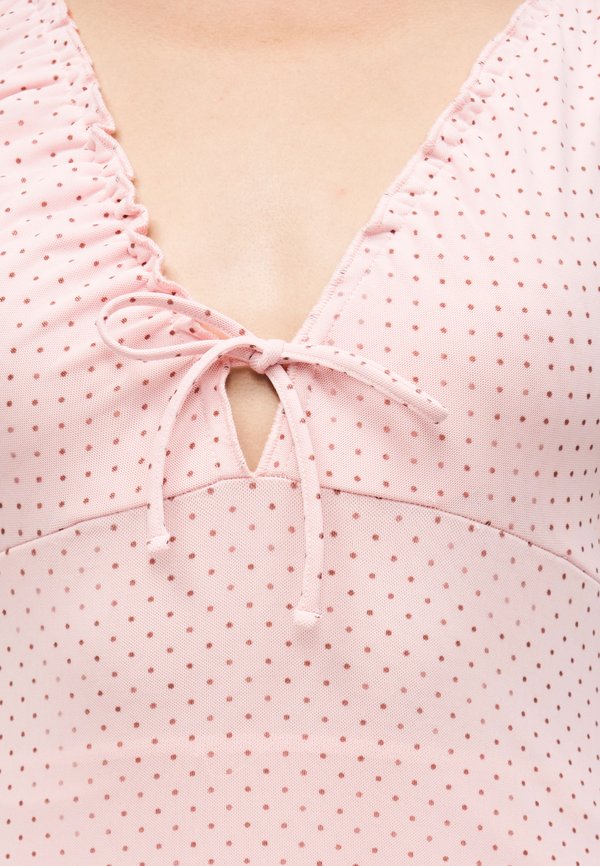 Hollister Co. EMEA SLIM MINI AIR CHASE