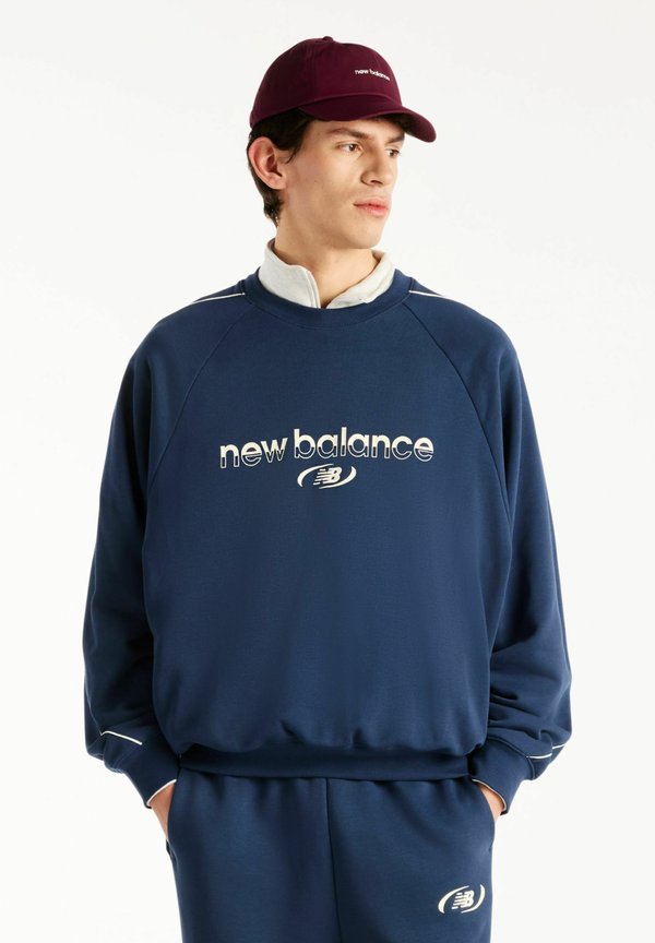 New Balance TRACKSIDE FRENCH TERRY CREW - Hoodie - nb navy