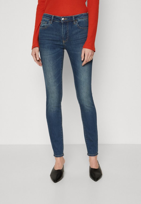 Armani Exchange