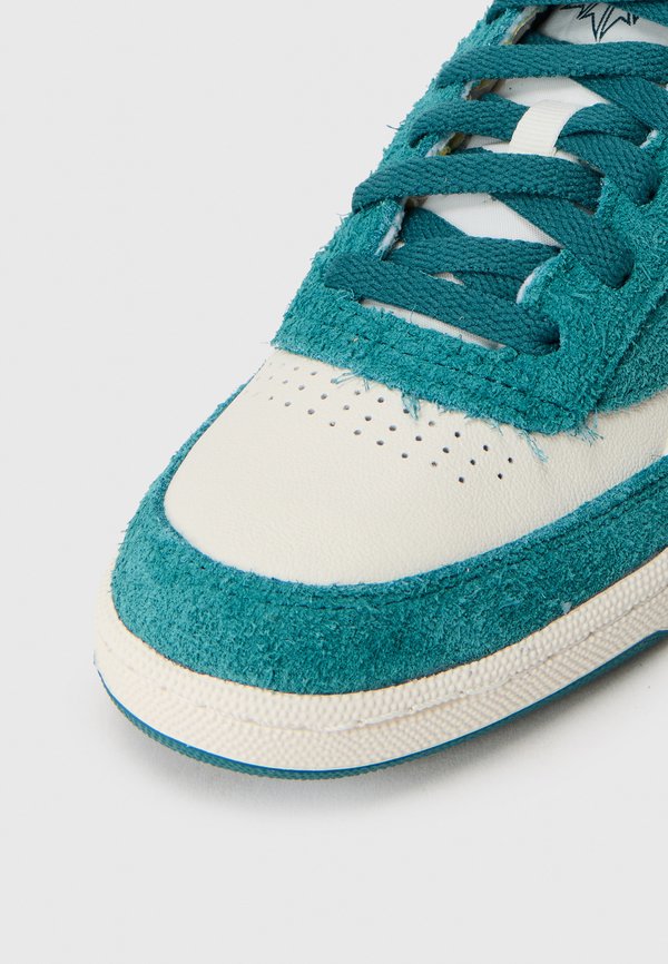 Reebok Classic CLUB C REVENGE VINTAGE II UNISEX