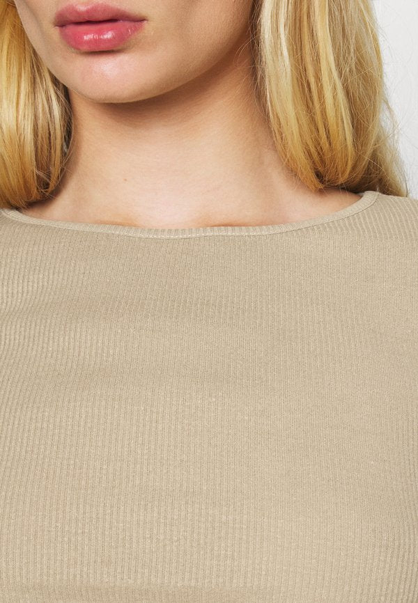NU-IN CUTOUT TIE BACK