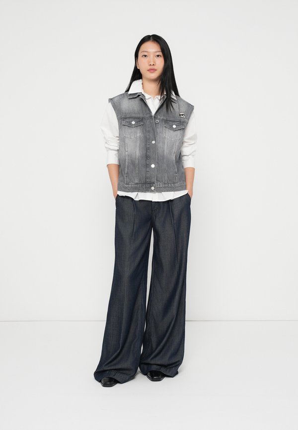 KARL LAGERFELD IKON GILET