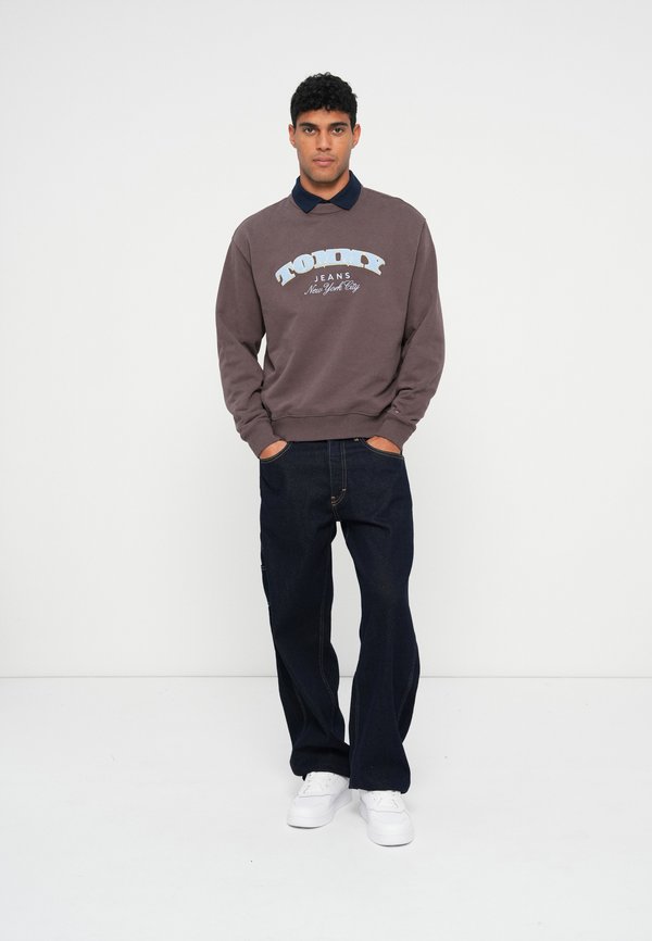 Tommy Jeans FONT PLAY