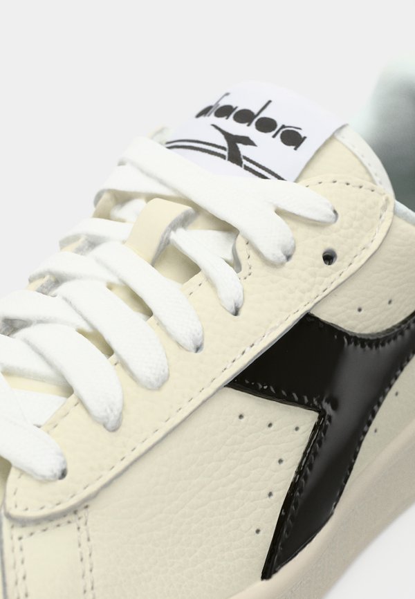 Diadora GAME STUDS