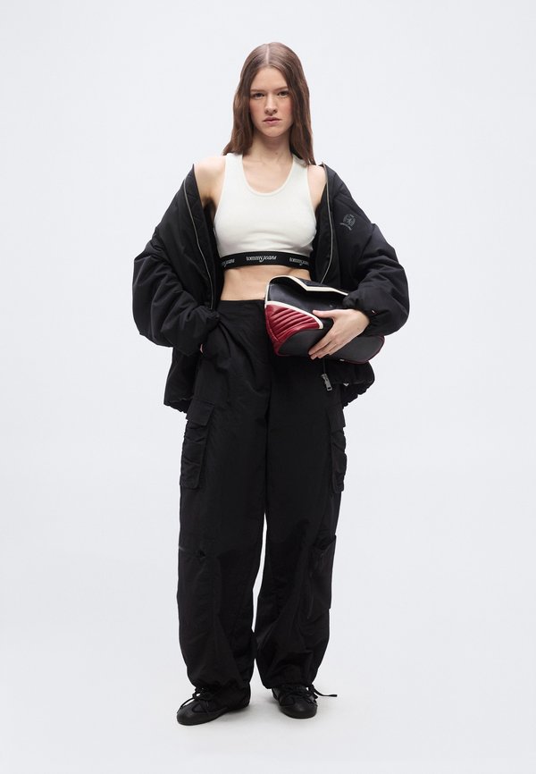 Tommy Jeans REPEAT LOGO TAPE RACERBACK BRA TOP