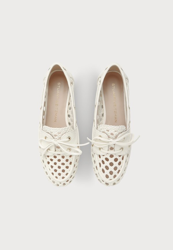 Stuart Weitzman TINSLEY MOCCASIN