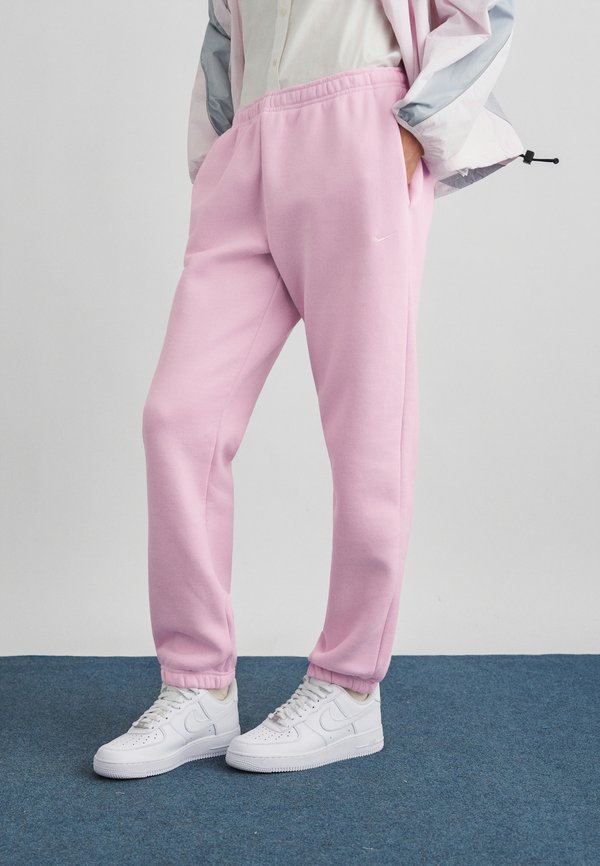 Nike Sportswear STUDIO FLEECE MID-RISE CUFFED PANTS - Tracksuit bottoms - bleached lilac/sail