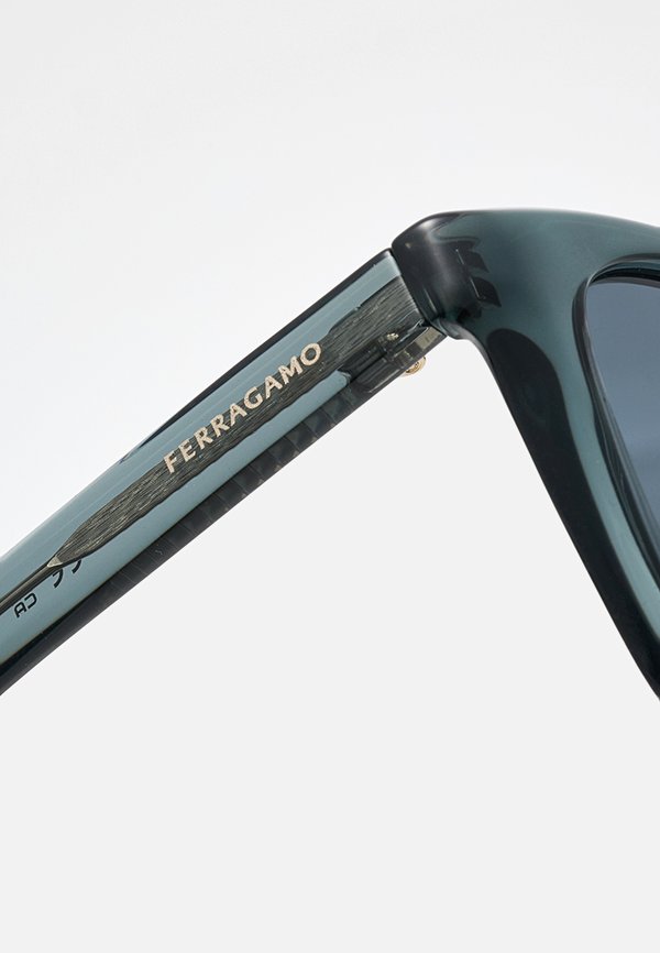 FERRAGAMO