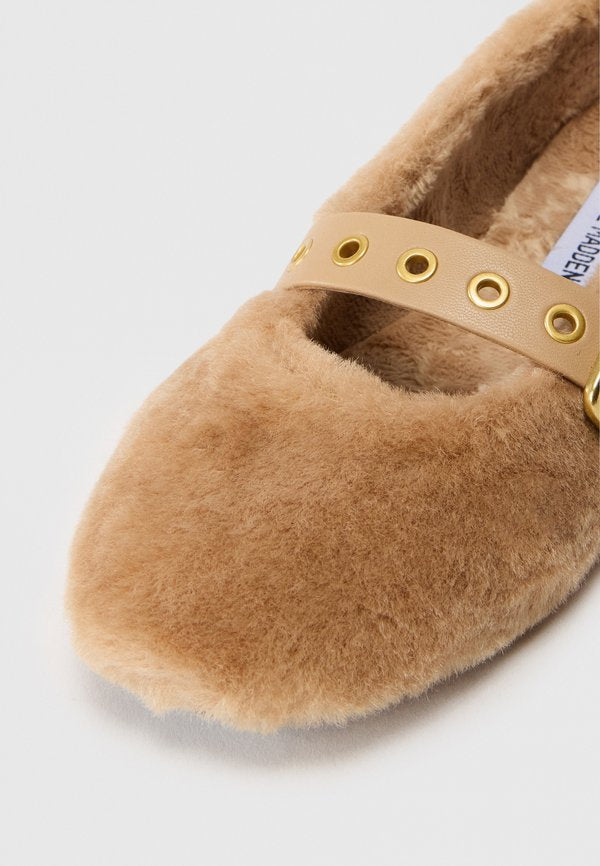 Steve Madden TOASTY