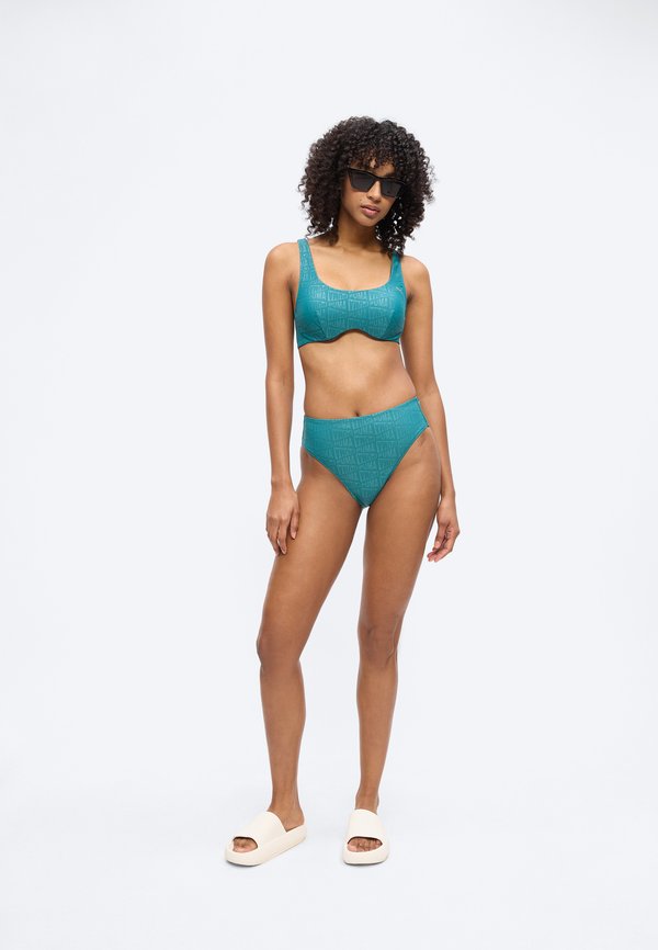 Puma SWIM WOMEN EMBOSSED SCOOP NECK