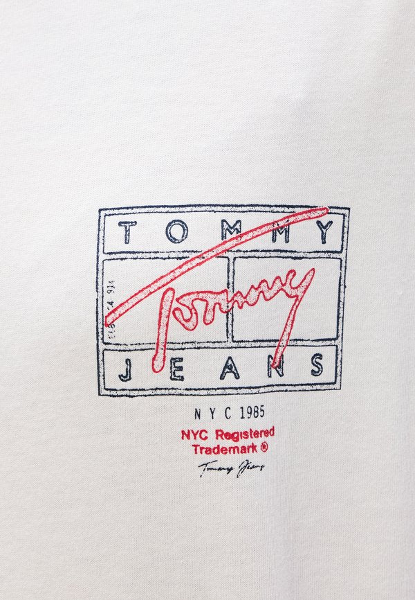 Tommy Jeans SIGNATURE BACK LOGO CREW NECK T-SHIRT