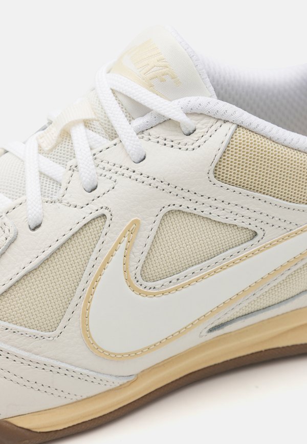 Nike Sportswear GATO